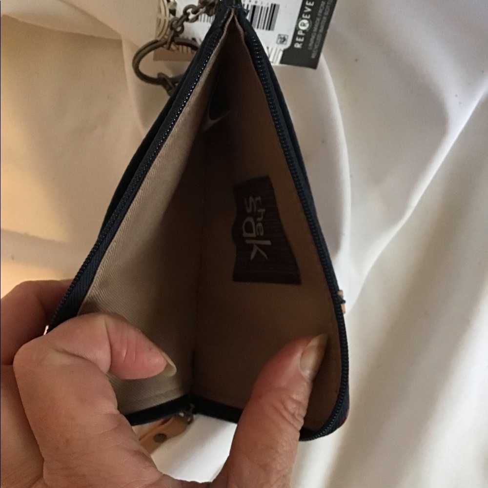 Nwt The Sak Iris Keychain Wallet - image 8